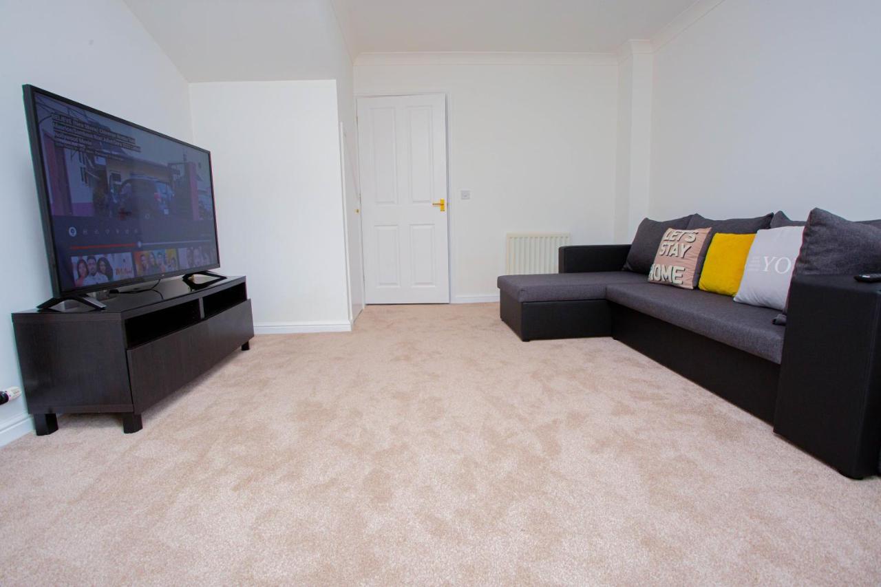 Intellect Suites Northampton Bagian luar foto