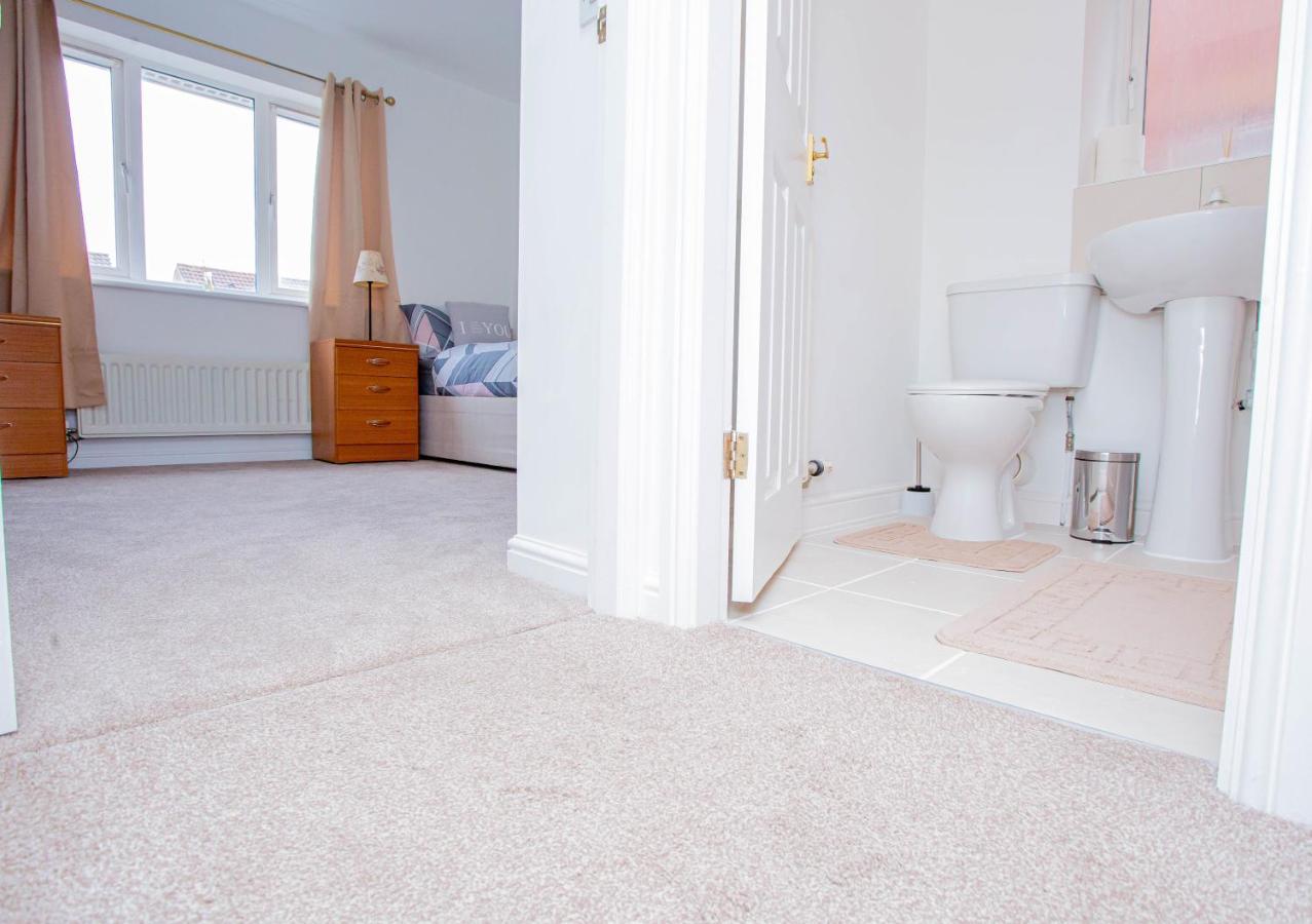 Intellect Suites Northampton Bagian luar foto
