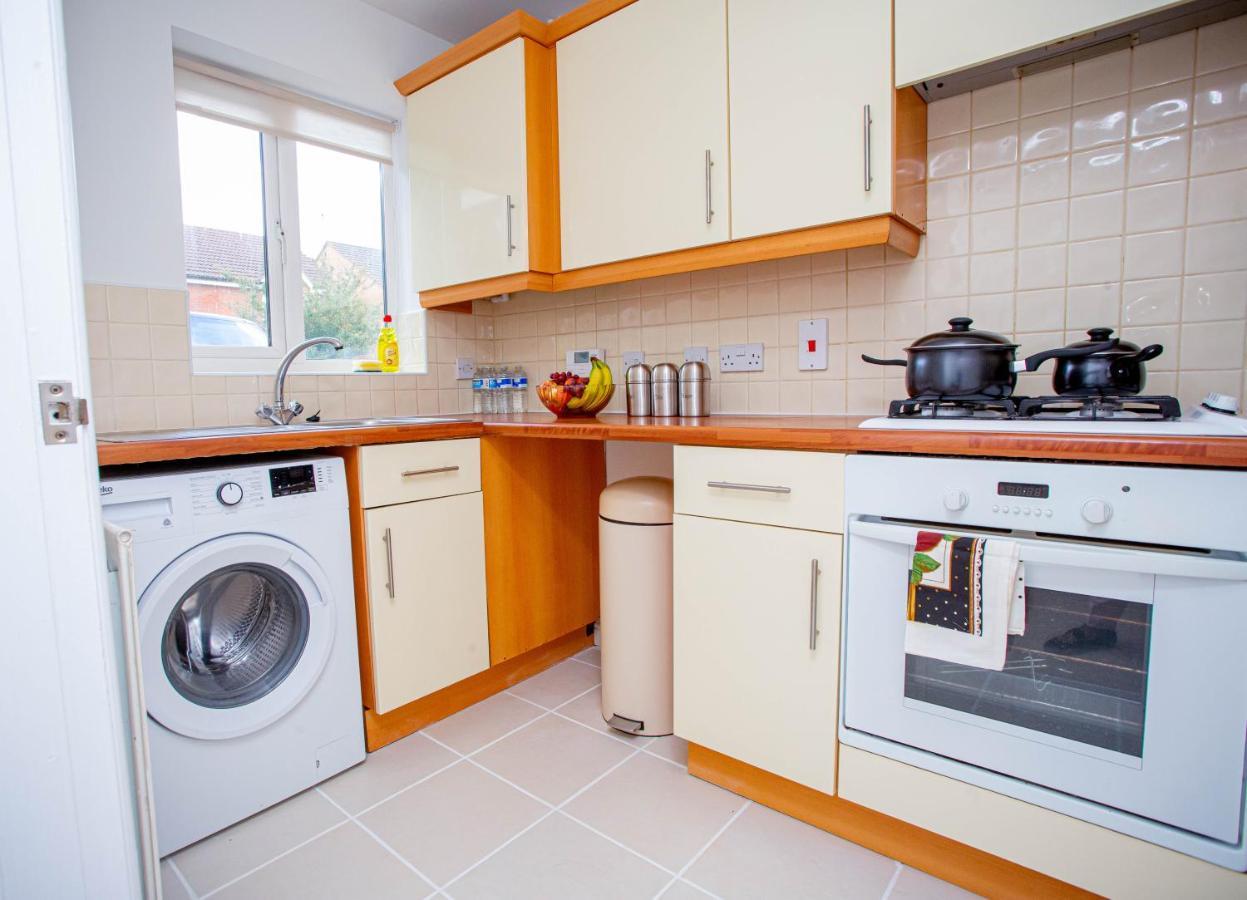 Intellect Suites Northampton Bagian luar foto