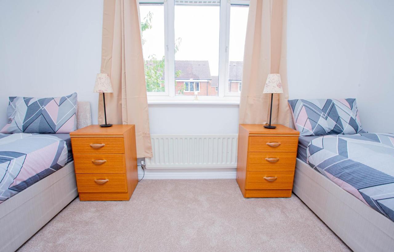 Intellect Suites Northampton Bagian luar foto