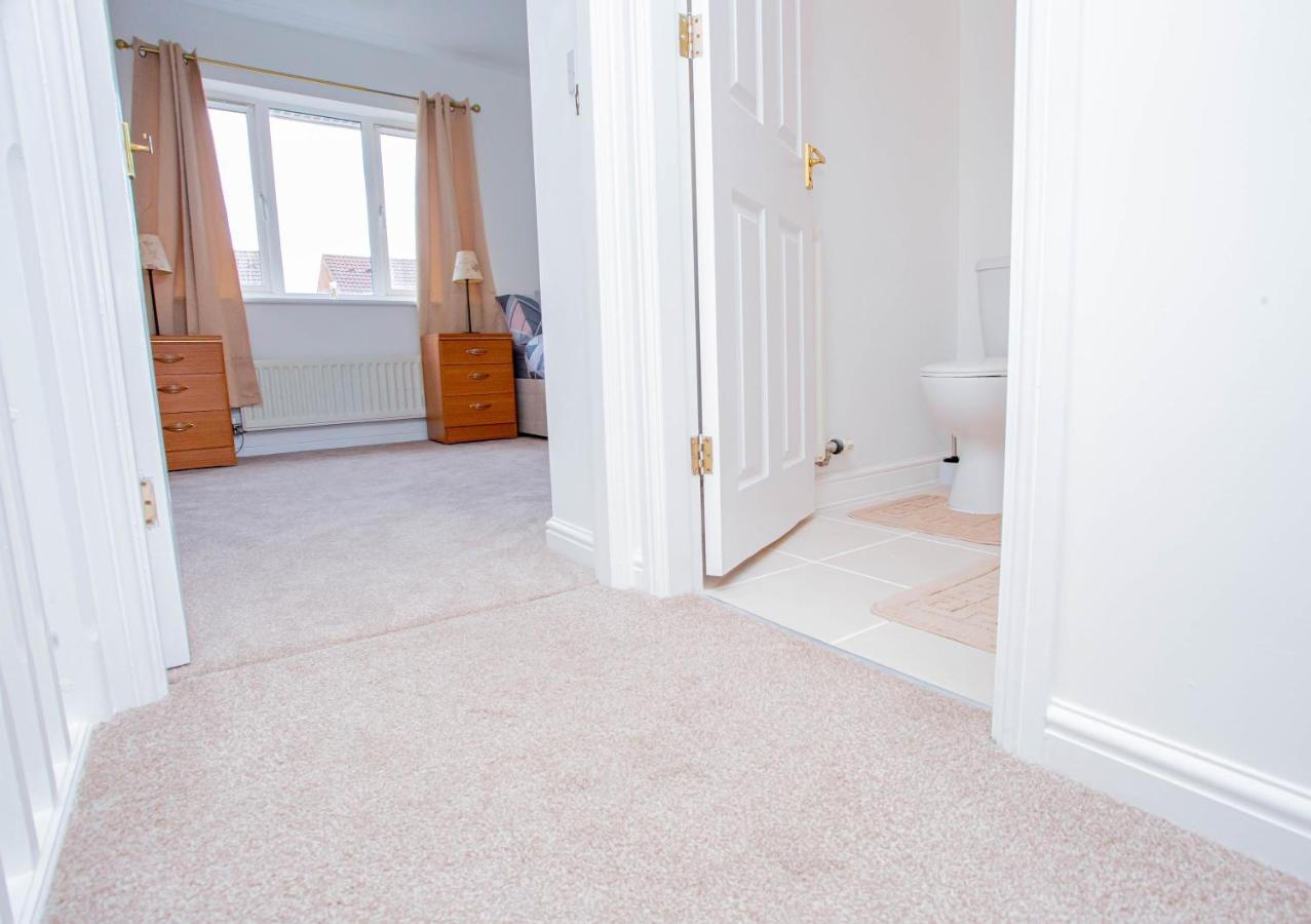 Intellect Suites Northampton Bagian luar foto